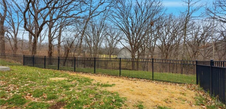 6205 NW Saddle Club Court, Other, MO 64152