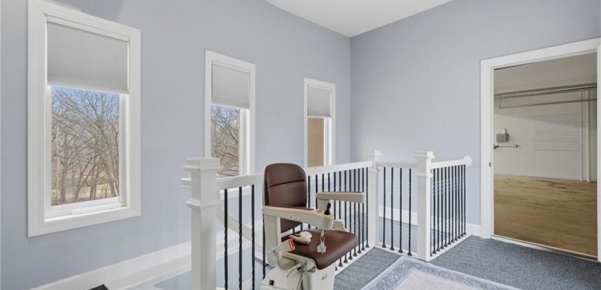 6205 NW Saddle Club Court, Other, MO 64152