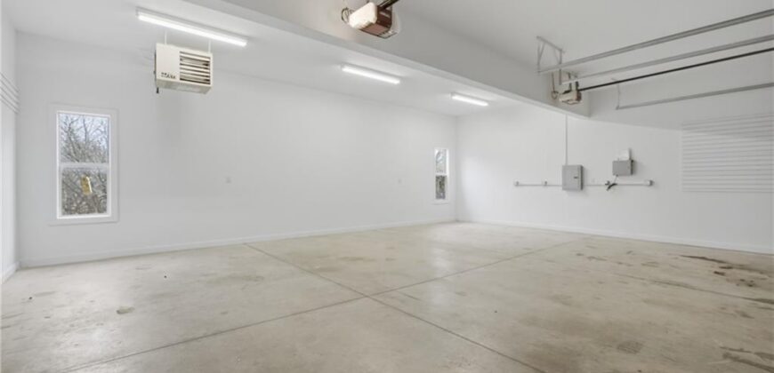 6205 NW Saddle Club Court, Other, MO 64152