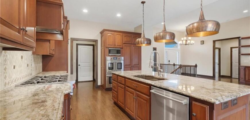 6205 NW Saddle Club Court, Other, MO 64152