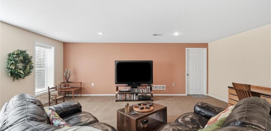 8923 N Mersington Avenue, Kansas City, MO 64156