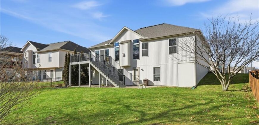8923 N Mersington Avenue, Kansas City, MO 64156