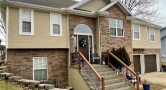 10916 N OXFORD Avenue, Kansas City, MO 64157