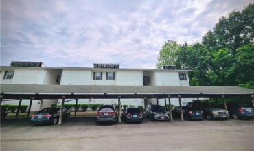 2310 NE 68th Street, Gladstone, MO 64118