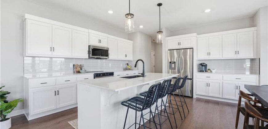 11115 N Glenwood Avenue, Kansas City, MO 64157