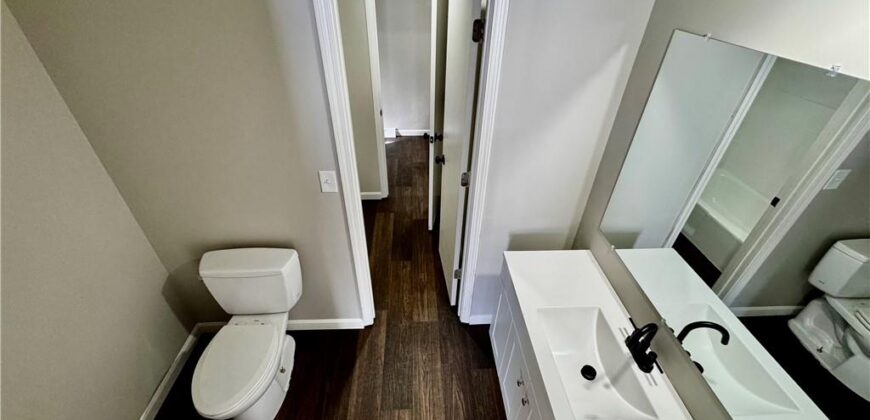 8240 NW Birch Lane, Kansas City, MO 64151