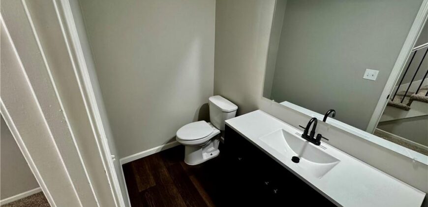 8240 NW Birch Lane, Kansas City, MO 64151