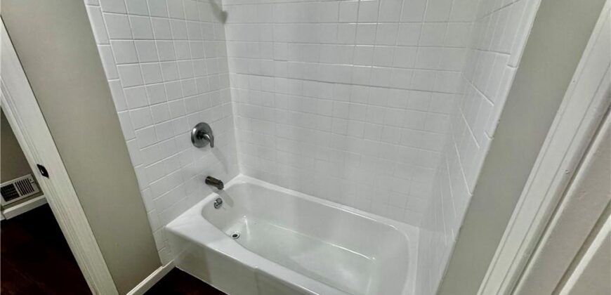 8240 NW Birch Lane, Kansas City, MO 64151