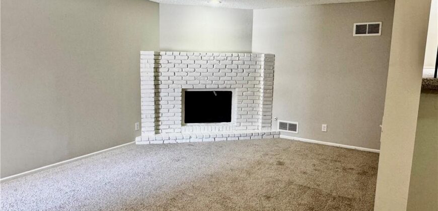 8240 NW Birch Lane, Kansas City, MO 64151