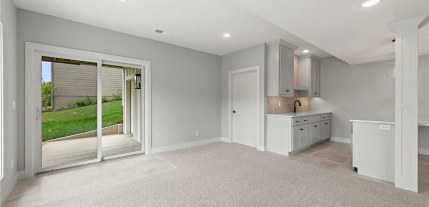 8716 N Lewis Avenue, Kansas City, MO 64157