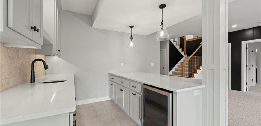 8716 N Lewis Avenue, Kansas City, MO 64157