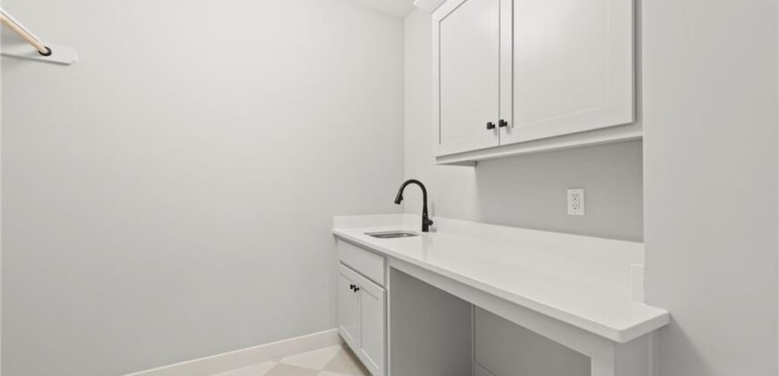 8716 N Lewis Avenue, Kansas City, MO 64157