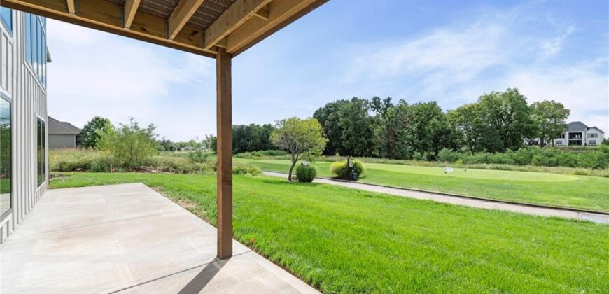 8716 N Lewis Avenue, Kansas City, MO 64157