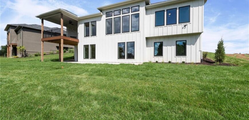 8716 N Lewis Avenue, Kansas City, MO 64157
