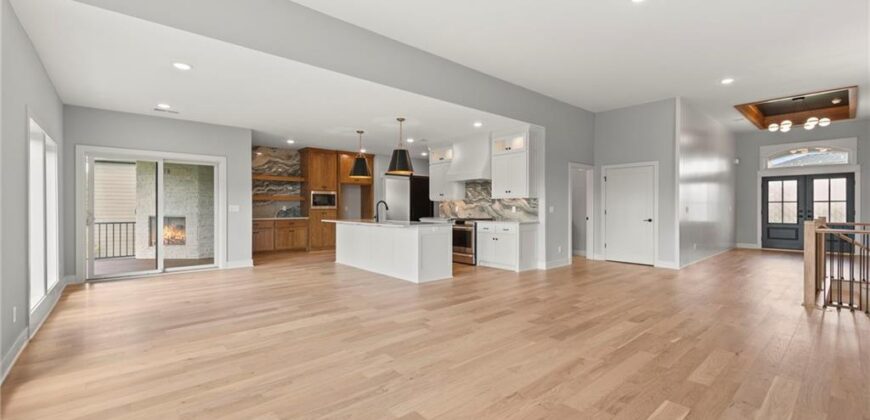 8716 N Lewis Avenue, Kansas City, MO 64157