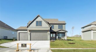 1916 Longview Drive, Liberty, MO 64068