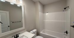 13715 NW 70th Street, Parkville, MO 64152
