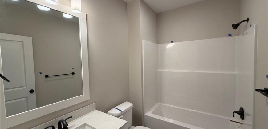 13715 NW 70th Street, Parkville, MO 64152