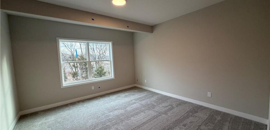 13715 NW 70th Street, Parkville, MO 64152