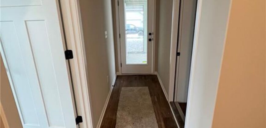 1600 Cottonwood Creek Avenue, Kearney, MO 64060