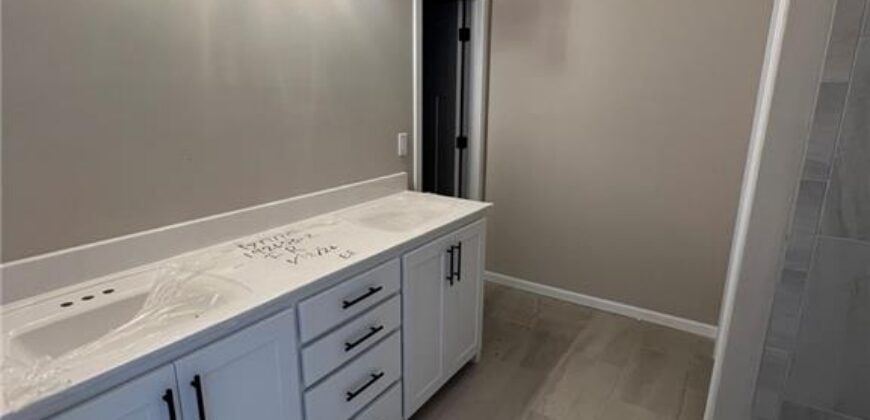 1600 Cottonwood Creek Avenue, Kearney, MO 64060