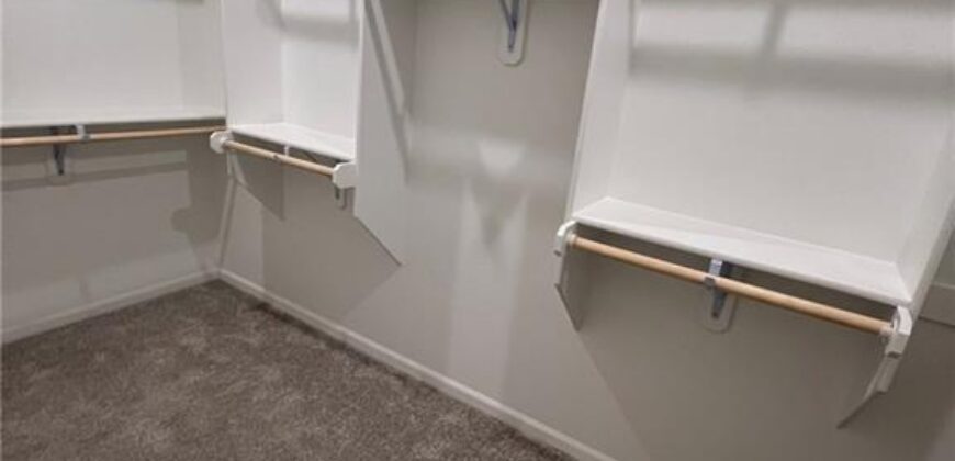 1600 Cottonwood Creek Avenue, Kearney, MO 64060