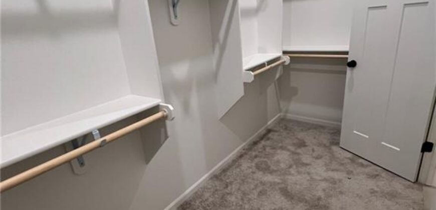 1600 Cottonwood Creek Avenue, Kearney, MO 64060