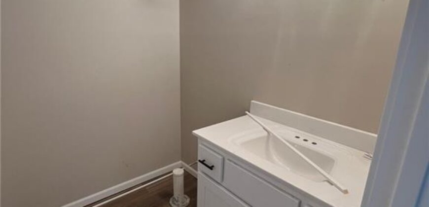 1600 Cottonwood Creek Avenue, Kearney, MO 64060