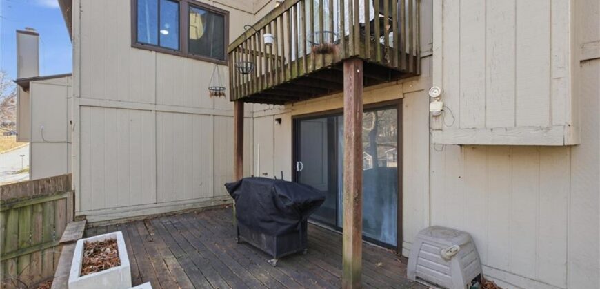 1032 NW 70TH Court, Kansas City, MO 64118