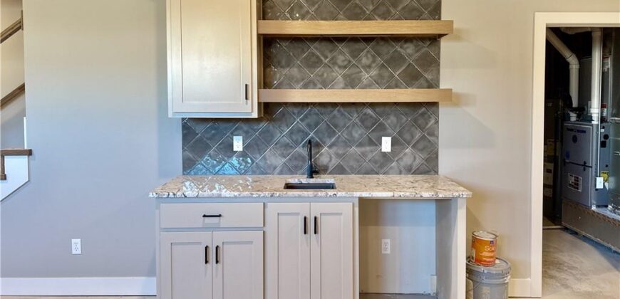 12740 NW Larkspur Lane, Platte City, MO 64079