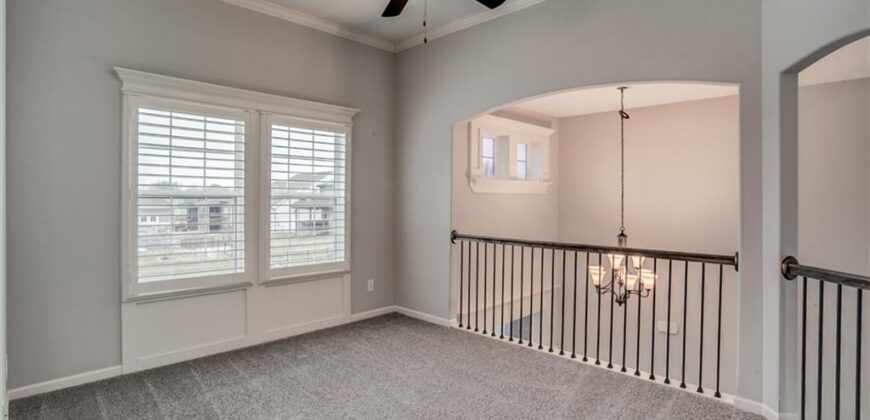 10423 N Chelsea Avenue, Kansas City, MO 64156