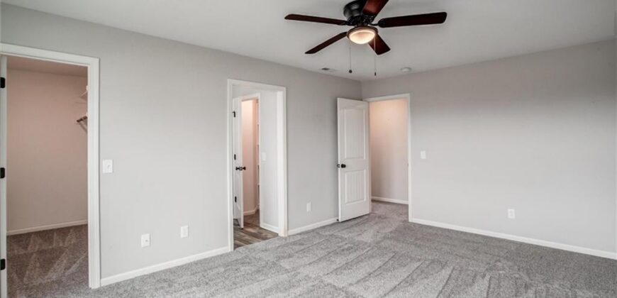 10423 N Chelsea Avenue, Kansas City, MO 64156