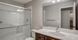 10423 N Chelsea Avenue, Kansas City, MO 64156