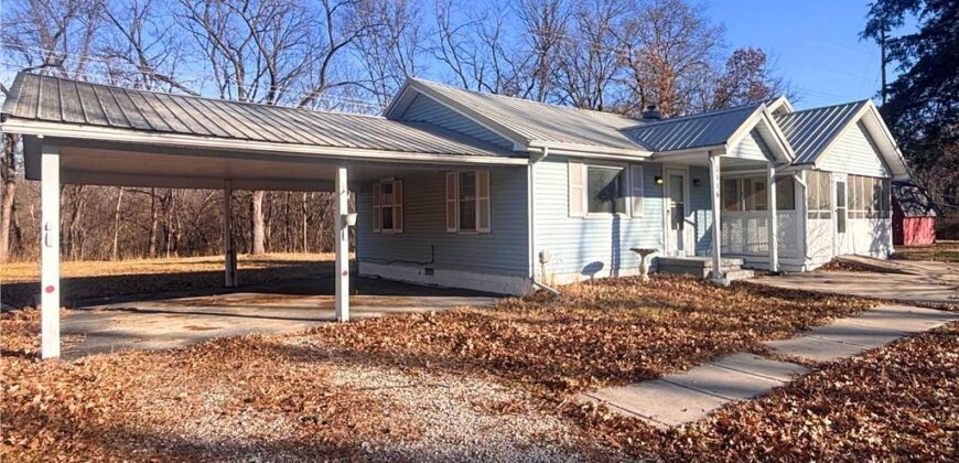 1116 Lake Maurer Road, Excelsior Springs, MO 64024