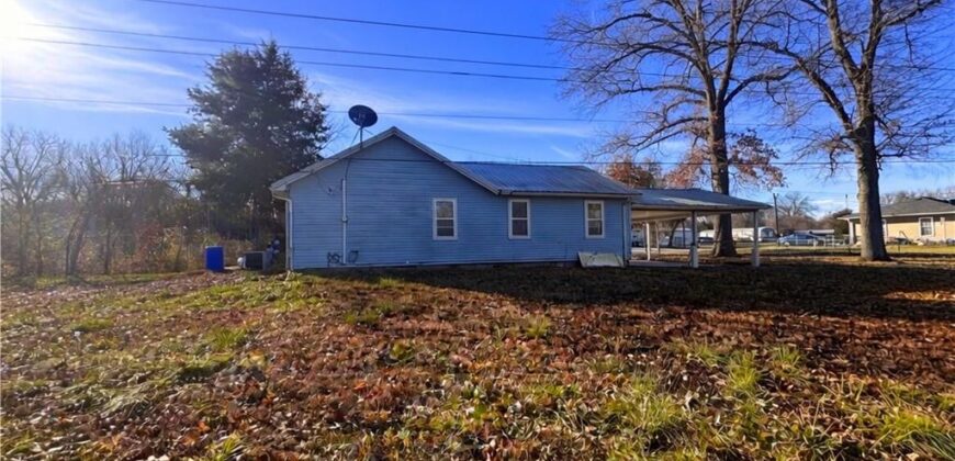 1116 Lake Maurer Road, Excelsior Springs, MO 64024
