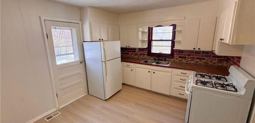 1116 Lake Maurer Road, Excelsior Springs, MO 64024