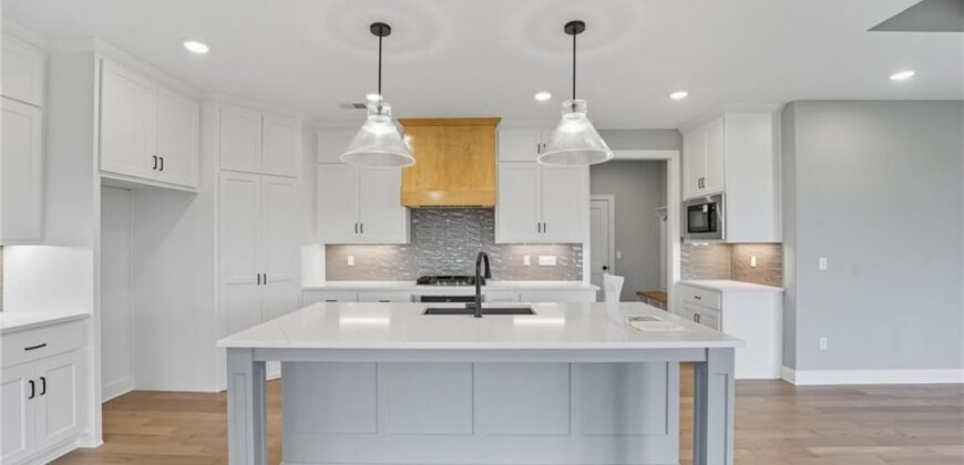 10503 N Liberty Street, Kansas City, MO 64155