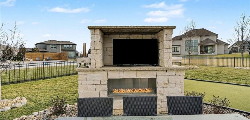 3413 NE 102nd Terrace, Kansas City, MO 64155