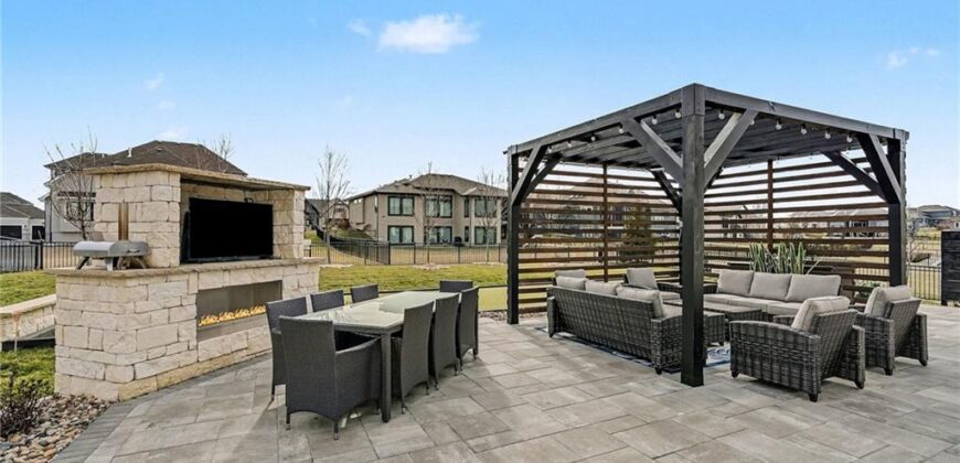 3413 NE 102nd Terrace, Kansas City, MO 64155