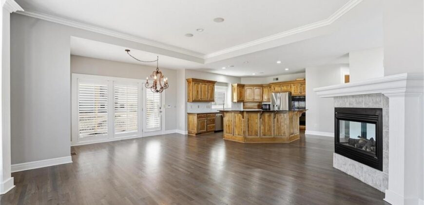 6119 S National Drive, Parkville, MO 64152