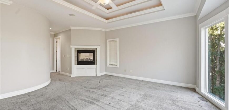 6119 S National Drive, Parkville, MO 64152