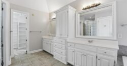 6119 S National Drive, Parkville, MO 64152