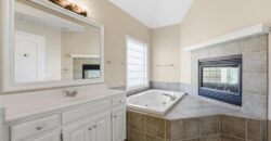 6119 S National Drive, Parkville, MO 64152
