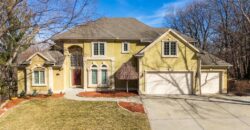 6119 S National Drive, Parkville, MO 64152