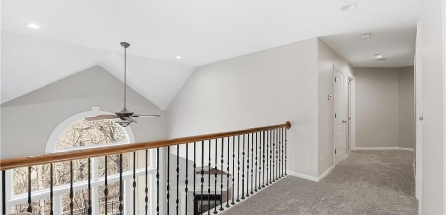 6119 S National Drive, Parkville, MO 64152