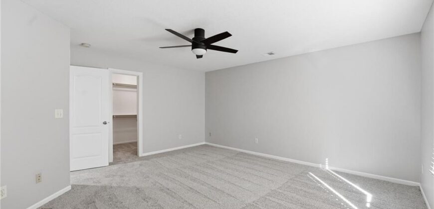 6119 S National Drive, Parkville, MO 64152