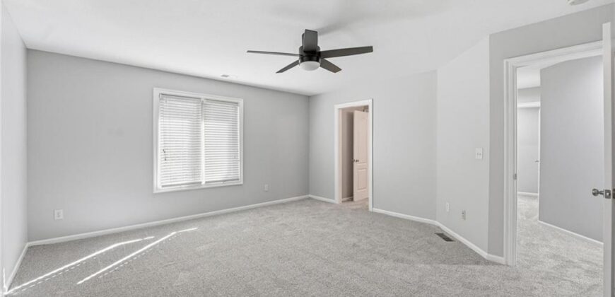 6119 S National Drive, Parkville, MO 64152