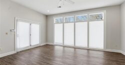 6119 S National Drive, Parkville, MO 64152