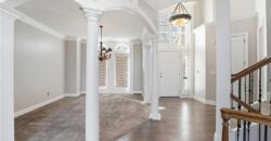 6119 S National Drive, Parkville, MO 64152