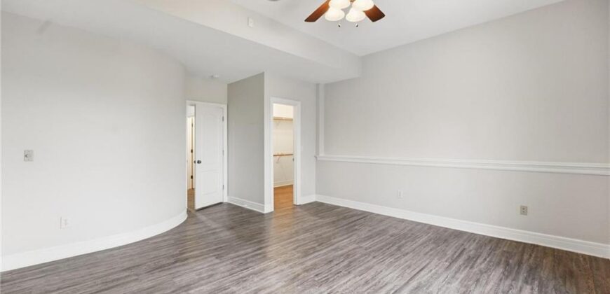 6119 S National Drive, Parkville, MO 64152